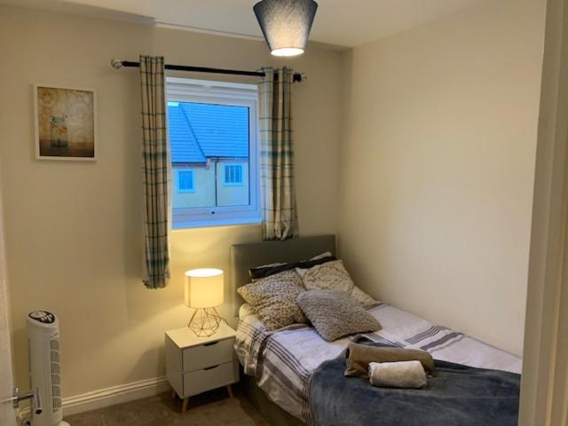 Alpha, Private Double Room, City Centre, Free Parking, Sittingbourne, Kent ภายนอก รูปภาพ